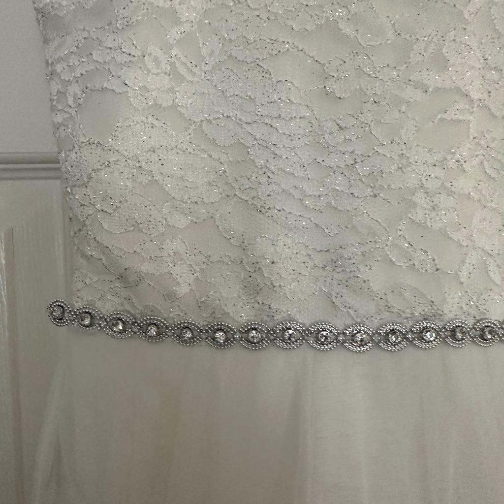 Beautiful Girls White Lace And Toile Dress With Rhinestone Detail
